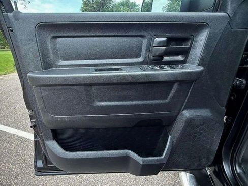 Used 2017 RAM 1500 Express image 17