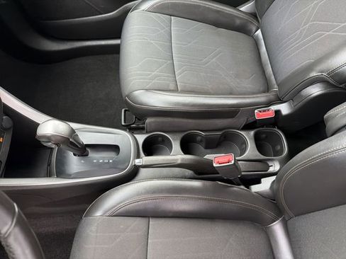 Used 2022 Chevrolet Trax LT w/ Driver Confidence Package AWD/4WD image 22