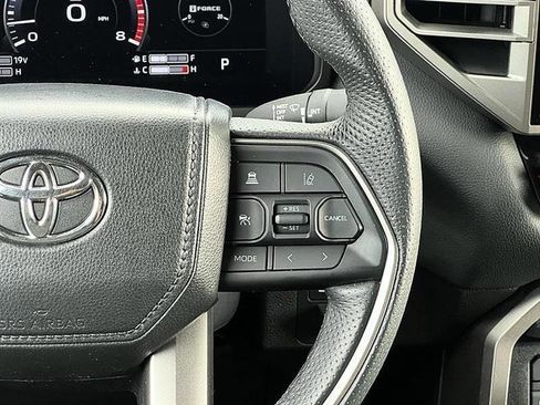 Used 2025 Toyota Tundra Limited AWD/4WD image 24