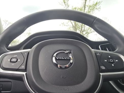 Used 2023 Volvo XC60 B5 Core w/ Climate Package AWD/4WD image 28