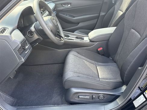 New 2025 Honda Accord SE image 13