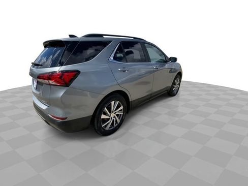 Used 2024 Chevrolet Equinox LT AWD/4WD image 2