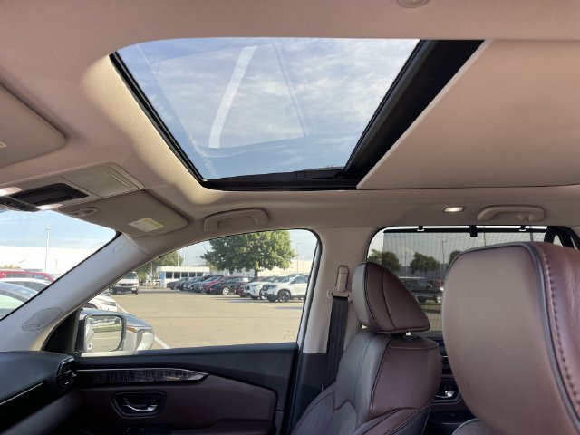 Used 2023 Honda Pilot Elite image 25