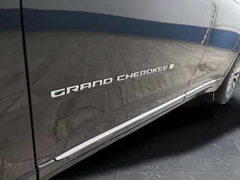 Used 2024 Jeep Grand Cherokee L Summit image 41