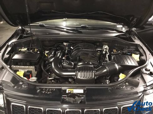 Used 2014 Jeep Grand Cherokee Overland AWD/4WD image 43