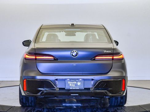 New 2026 BMW 740i w/ Premium Package image 3