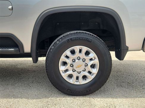 Used 2022 Chevrolet Silverado 2500 LT w/ Convenience Package AWD/4WD image 31