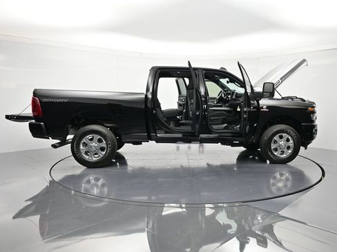 New 2026 RAM 2500 Big Horn AWD/4WD image 47