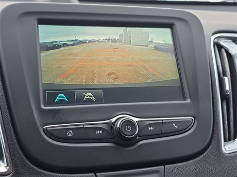 Used 2018 Chevrolet Malibu LT image 25