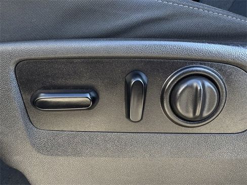 Used 2021 GMC Sierra 1500 Elevation image 25