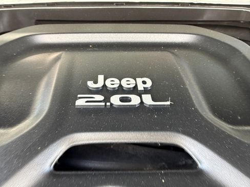 Used 2020 Jeep Wrangler Unlimited Sahara image 43