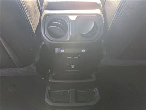 Used 2020 Jeep Wrangler Unlimited Sahara AWD/4WD image 18