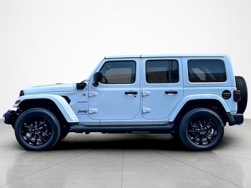 Used 2024 Jeep Wrangler Unlimited Sahara AWD/4WD image 2