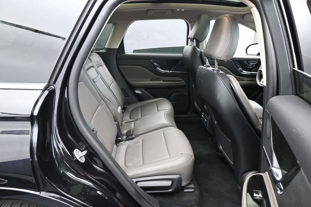 Used 2024 Lincoln Corsair Grand Touring AWD/4WD image 38