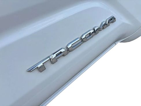 Used 2024 Toyota Tacoma SR5 image 9
