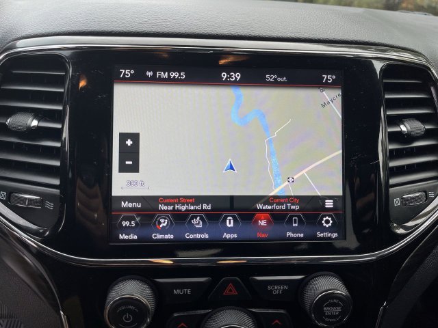 Used 2020 Jeep Grand Cherokee Altitude AWD/4WD image 15