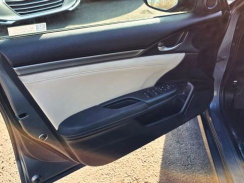 Used 2018 Honda Civic EX image 28