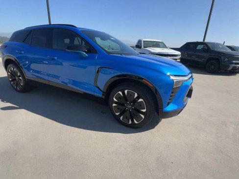 Used 2025 Chevrolet Blazer EV RS AWD/4WD image 2