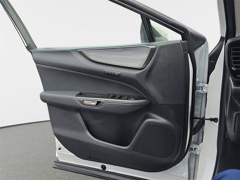 Used 2025 Lexus NX 350h AWD w/ Premium Package image 27