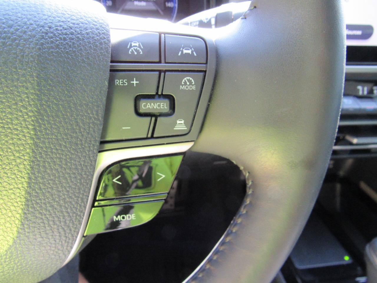 Used 2025 Toyota Camry XSE FWD image 22