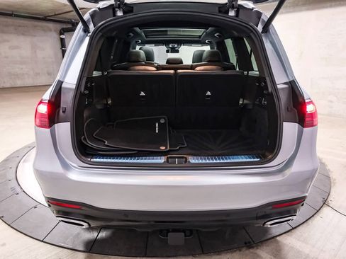 Used 2025 Mercedes-Benz GLS 450 4MATIC image 27