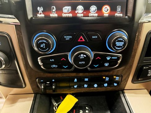 Used 2017 RAM 2500 Limited image 31