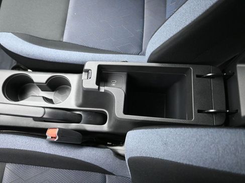 New 2025 Nissan Versa SV w/ Trunk Package FWD image 19