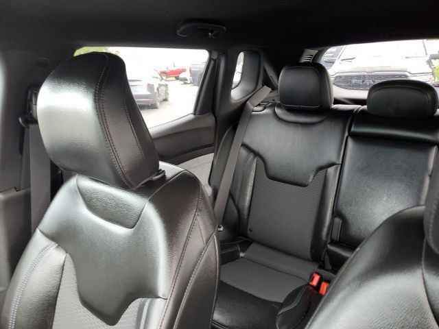 Used 2023 Jeep Compass Latitude w/ Convenience Group AWD/4WD image 14