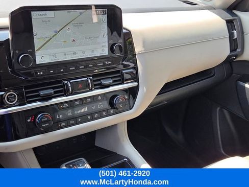 Used 2023 Nissan Pathfinder SL w/ SL Premium Package AWD/4WD image 28