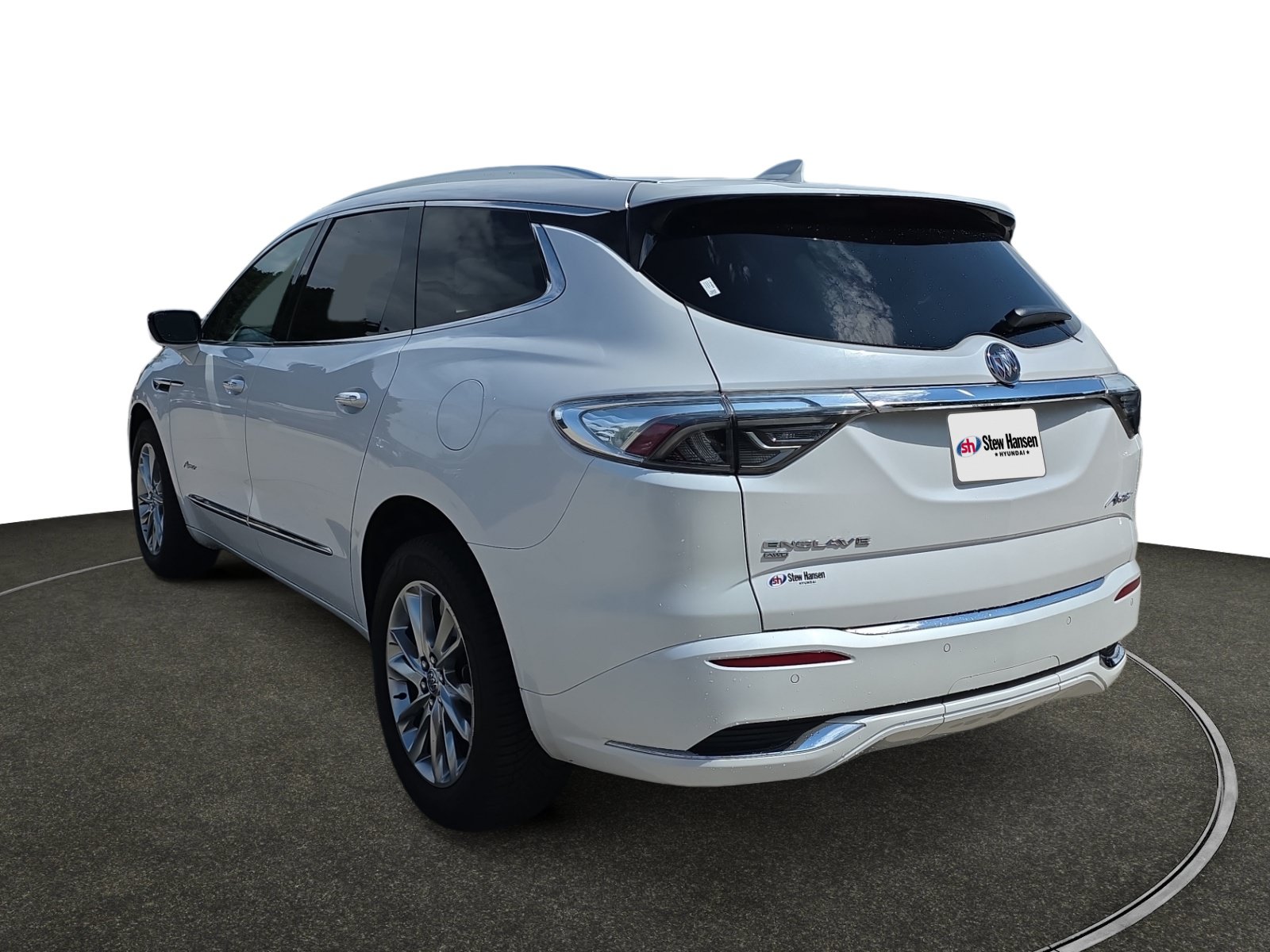 Used 2023 Buick Enclave Avenir w/ Trailering Package, 5000 lbs. AWD/4WD image 3