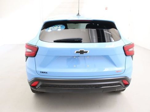 Certified 2024 Chevrolet Trax RS FWD image 7