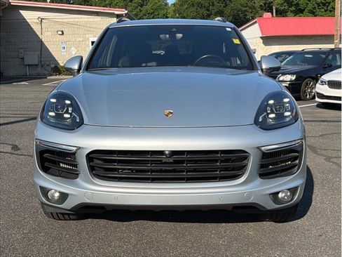 Used 2017 Porsche Cayenne S AWD/4WD image 2