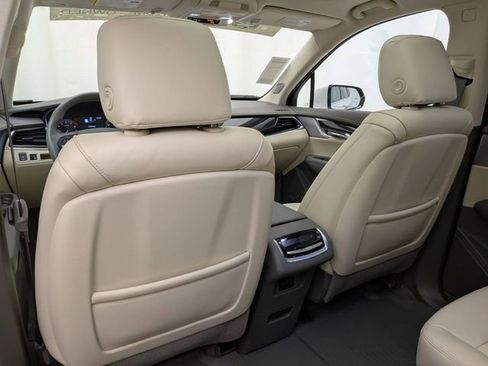 Certified 2024 Cadillac XT6 Premium Luxury w/ LPO, Floor Liner Package AWD/4WD image 23