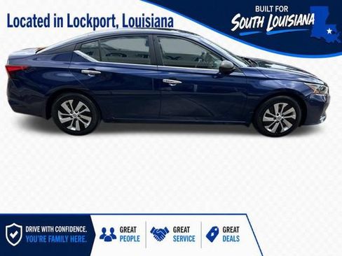 Used 2024 Nissan Altima 2.5 S FWD image 6