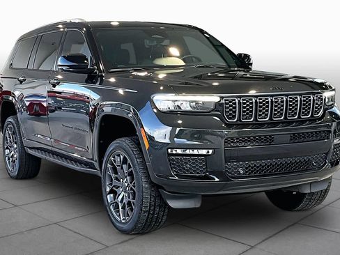 Used 2023 Jeep Grand Cherokee L Summit AWD/4WD image 2