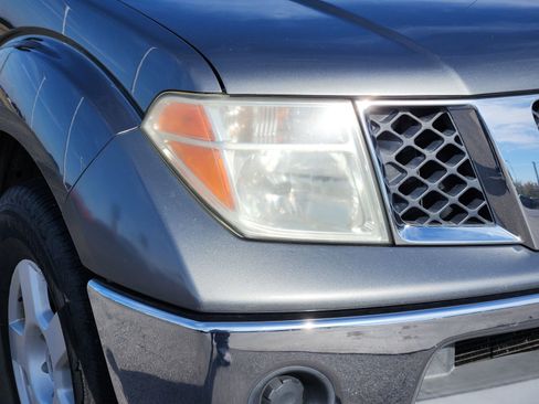 Used 2006 Nissan Frontier SE w/ (P01) Power Pkg image 10