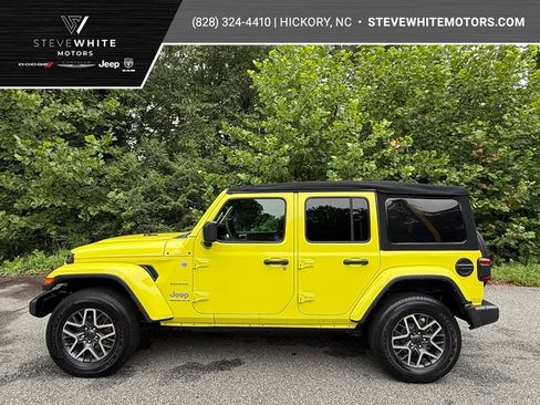 Used 2024 Jeep Wrangler Unlimited Sahara w/ Technology Group AWD/4WD image 1