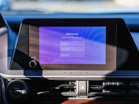 Certified 2026 Toyota Prius Plug-In Hybrid image 4