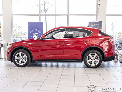 Used 2019 Alfa Romeo Stelvio AWD image 6