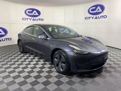 Used 2019 Tesla Model 3 Mid Range