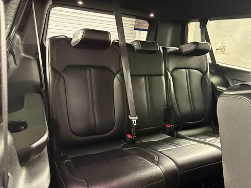 Used 2024 Jeep Wagoneer L Series II w/ Flexible Seating Group image 37