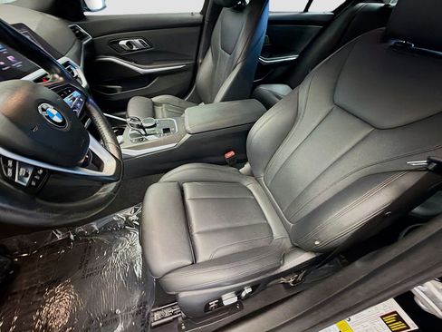 Used 2020 BMW 330i Sedan w/ Premium Package RWD image 11