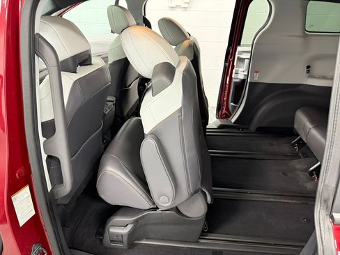 Used 2024 Toyota Sienna XSE image 16