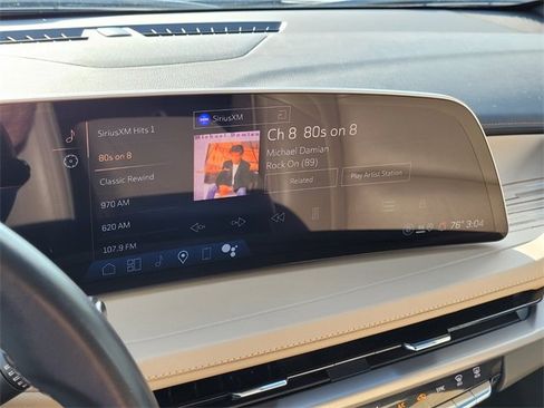 Used 2025 Cadillac XT4 Premium Luxury image 26