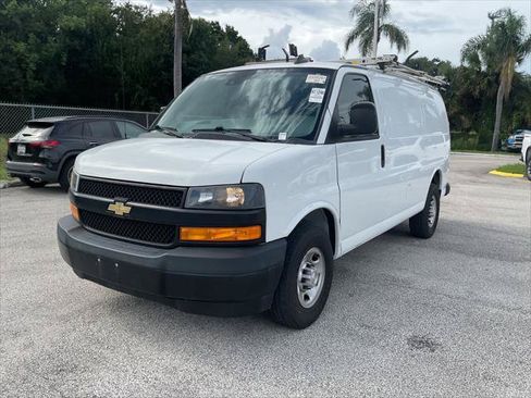 Used 2021 Chevrolet Express 2500 w/ Driver Convenience Package RWD image 2