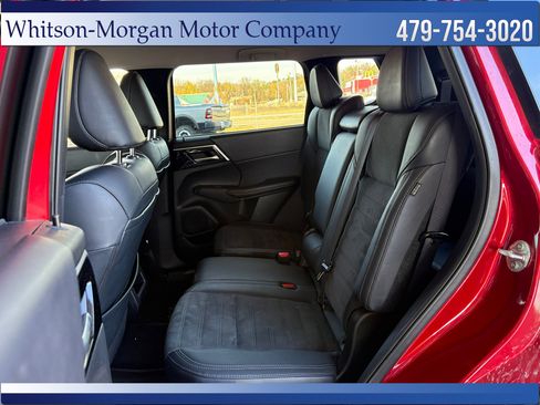 Used 2024 Mitsubishi Outlander SE image 30