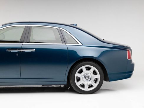 Used 2010 Rolls-Royce Ghost RWD image 19