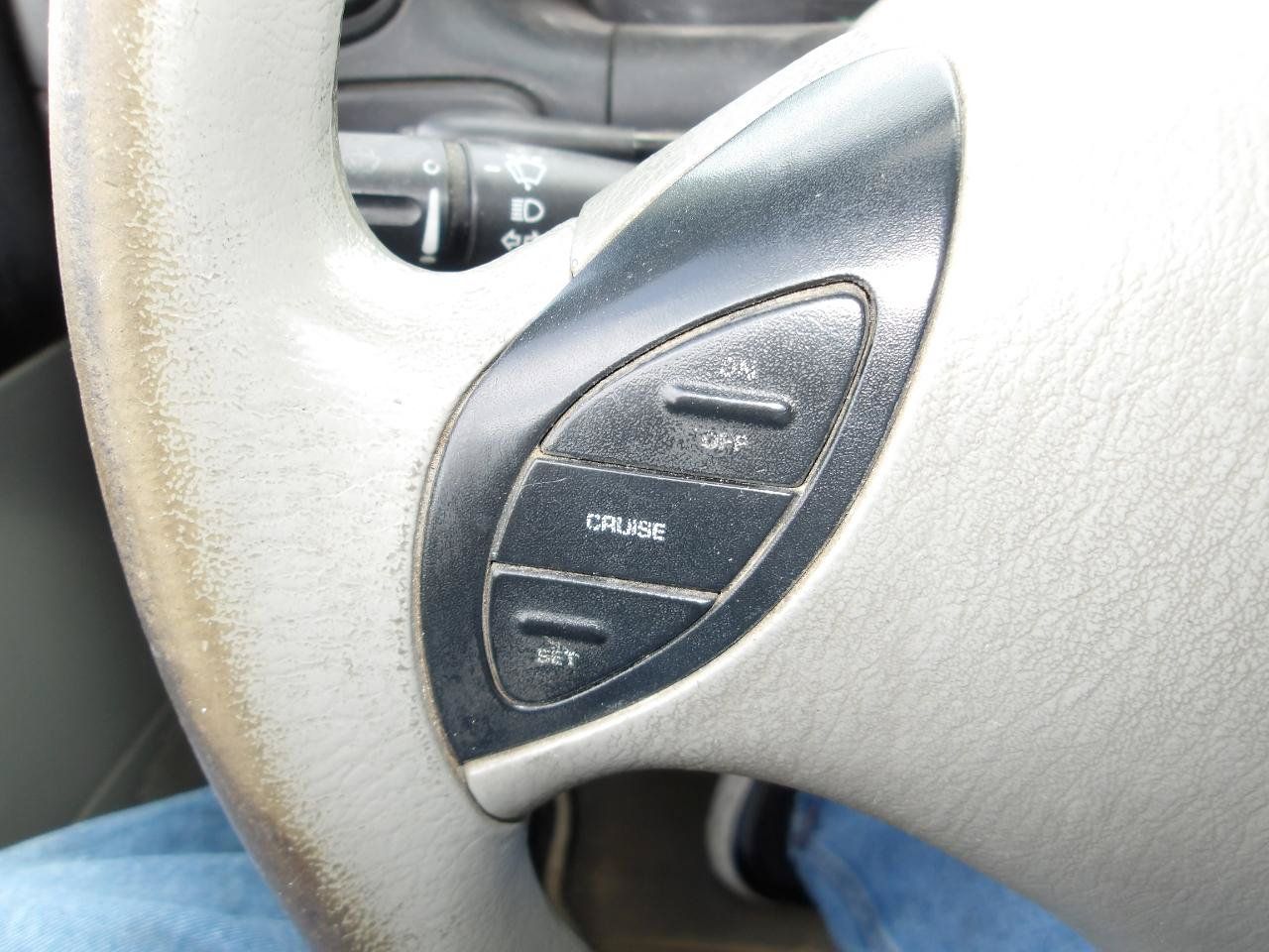 Used 1999 Plymouth Voyager FWD image 14