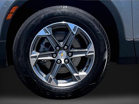 Used 2025 Chevrolet Blazer LT AWD/4WD image 8
