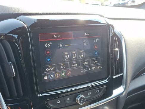 Used 2023 Chevrolet Traverse LT AWD/4WD image 16